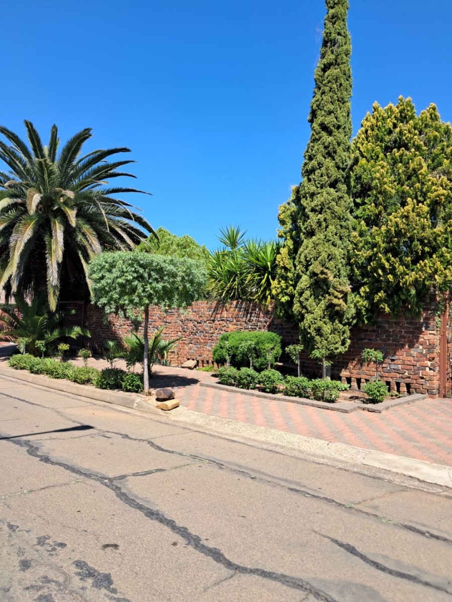 To Let  Bedroom Property for Rent in Fichardt Park Free State